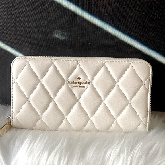 Kate Spade Quilted long white wallet - Picture 1 of 9